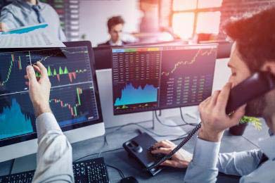 12月13日基金净值:广发行业严选三年持有期混合A最新净值0.5386,跌2.41%(2026/01/14)