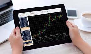 银行AI算力投入与竞争力呈显著正相关，大行、中小银行均加大投入